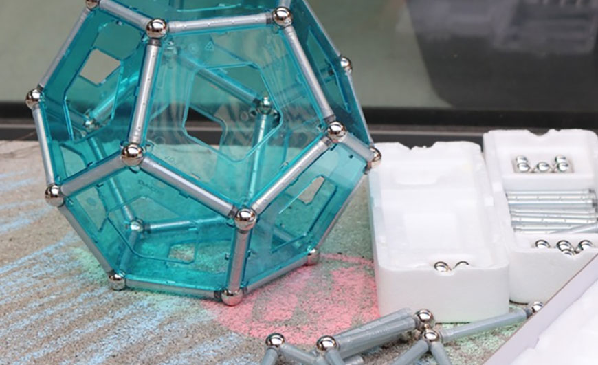 Jeu de construction polyèdres