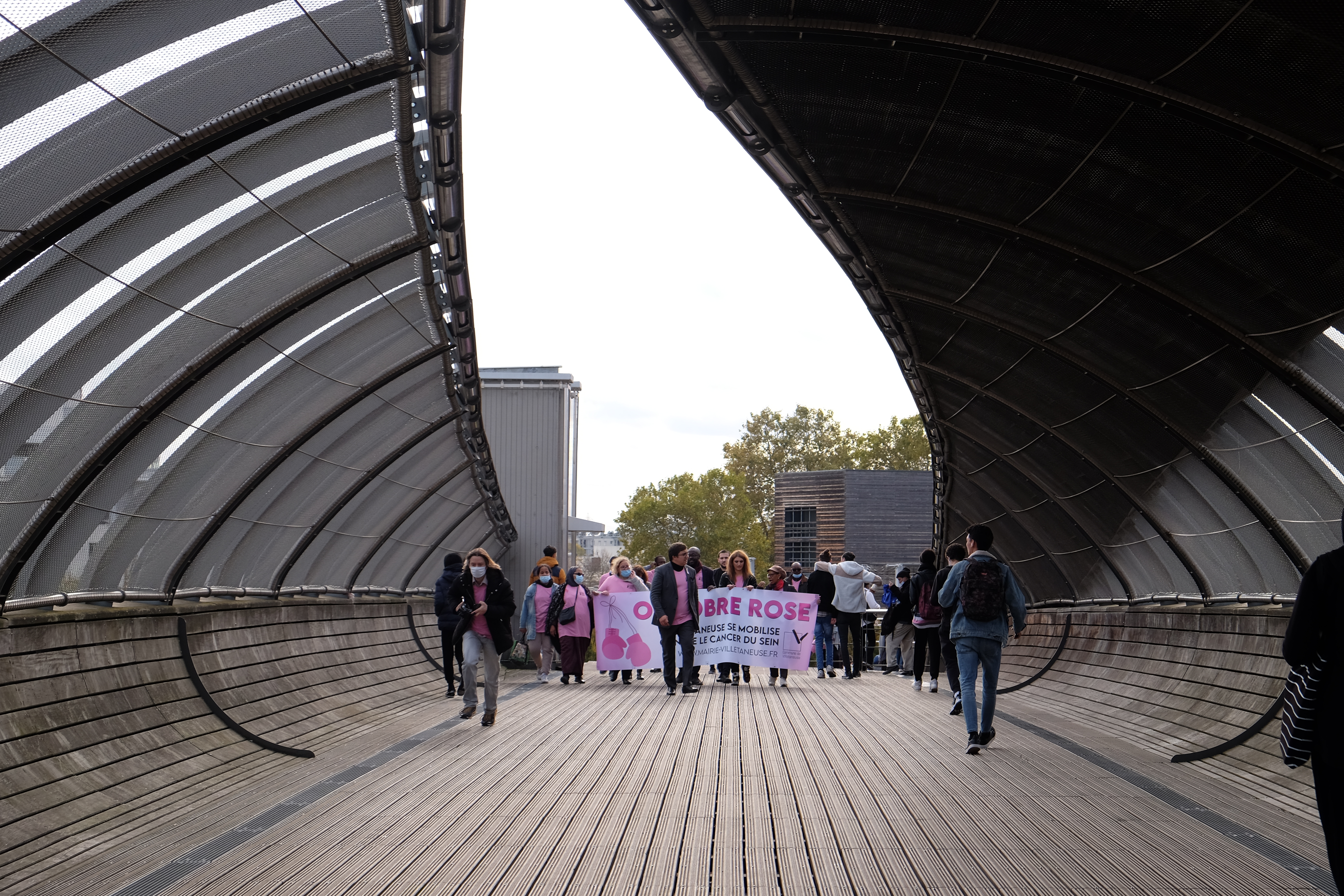 Marche rose : les Villetaneusiens mobilisés contre le cancer du sein