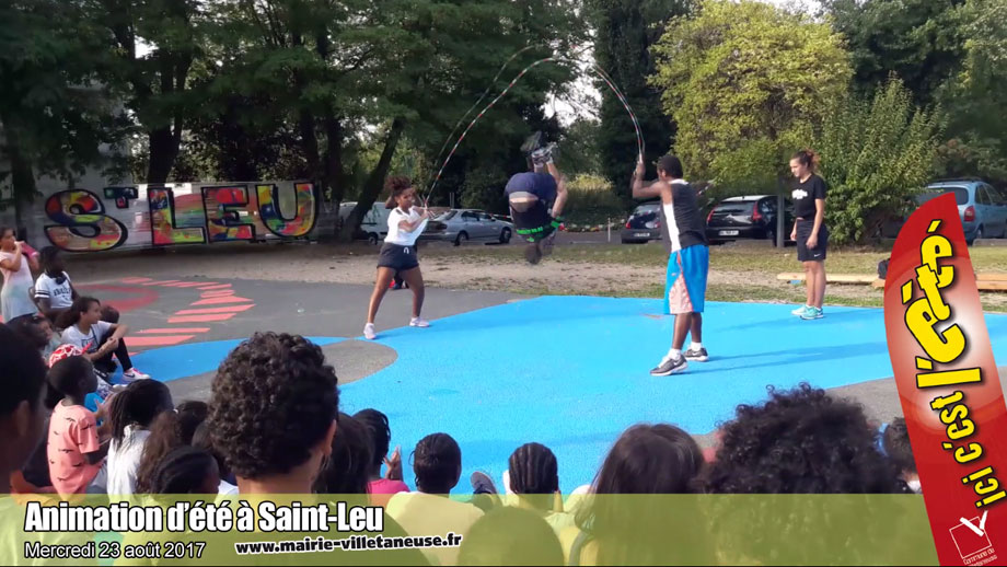 Fête du quartier Saint-Leu : démonstration de Double Dutch